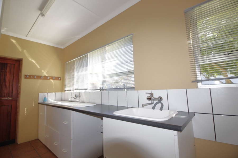 4 Bedroom Property for Sale in Wavecrest Eastern Cape